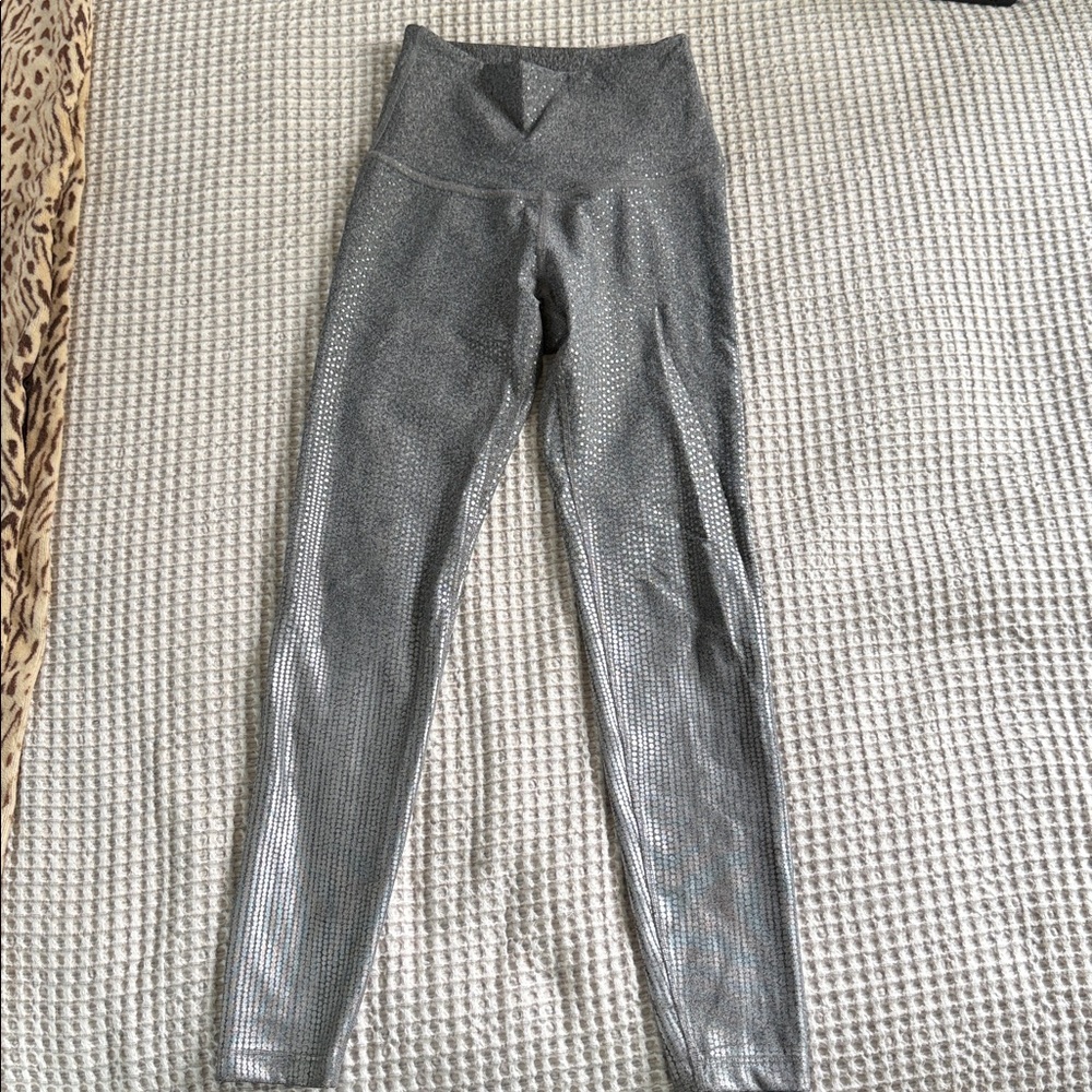 Beyond Yoga Shimmering Gray High-Waisted Leggings